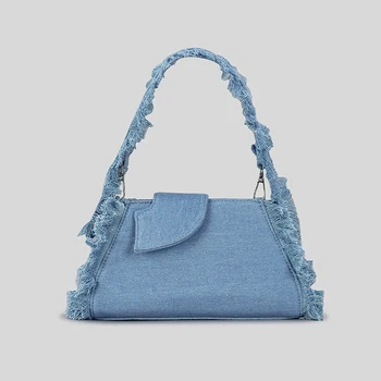 2023 Популярная джинсовая холщовая сумка подмышками для женщин, высококачественная плюшевая сумочка с кисточками по краю, Нишевые дизайнерские джинсовые сумки с пряжкой